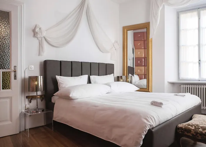 Caffe Dell'arte Boutique 로카르노